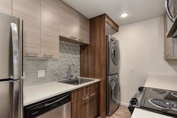 Full Size Washer/Dryer